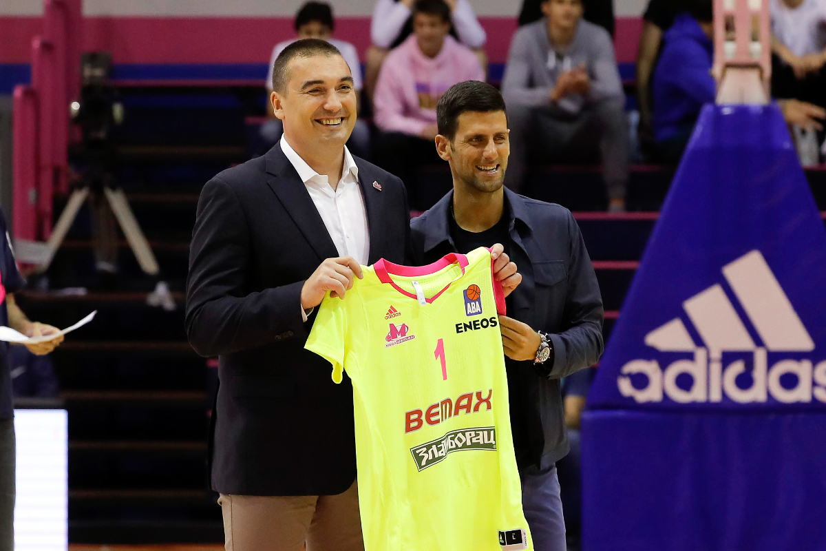 DEJAN MILOJEVIC i NOVAK DJOKOVIC na revijalnoj kosarkaskoj utakmici DEKI CIAO u hali Mega Factory, Beograd 11.06.2020. godine Foto: MN PRESS / Ivica Veselinov