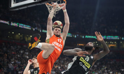 KARLO MATKOVIC kosarkas Cedevite Olimpija Ljubljana na utakmici Jadranske ABA lige protiv MATHIAS LESSORT Matijas Lesor iz Partizana u hali Stark Beogradska arena, Beograd 06.06.2023. godine Foto: Marko Metlas Kosarka, Partizan, Jadranska ABA liga, Cedevita Olimpija Ljubljana