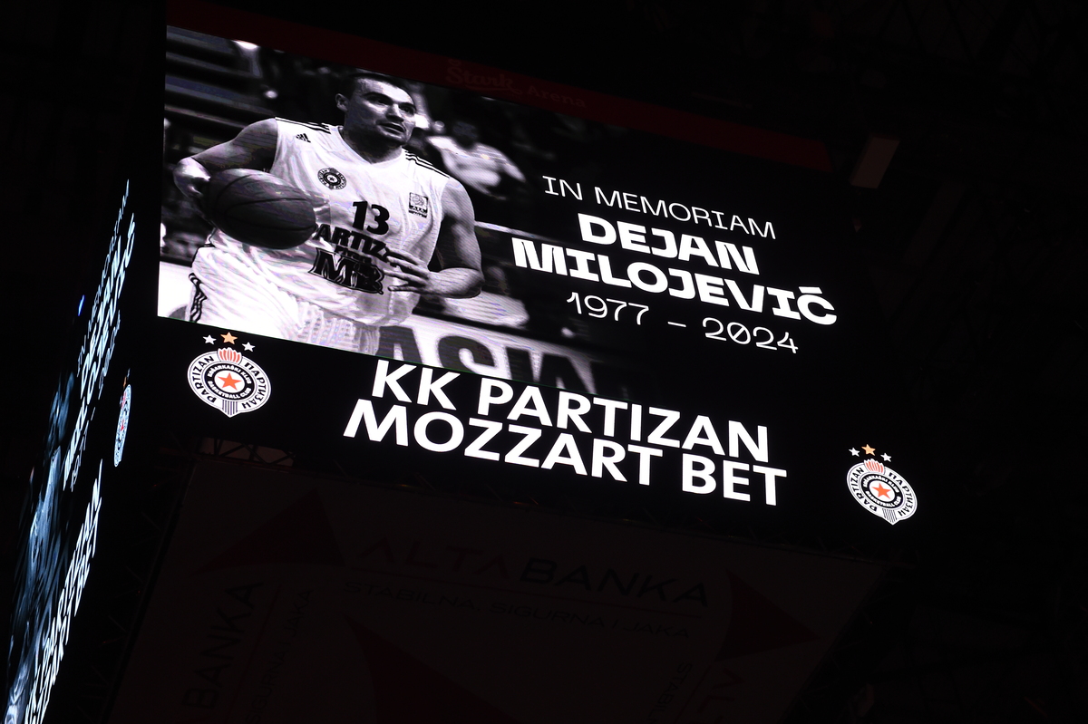 Dejan Milojević, odavanje pošte pred početak utakmice Partizan - Mega u ABA ligi