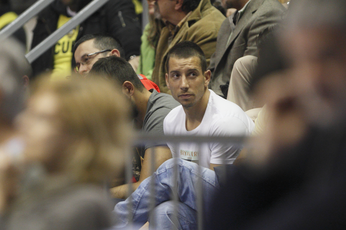 Nikola Petkovic fudbaler Crvena zvezda, kosarka Crvena zvezda utakmica prvenstva Srbije protiv Partizan u hali Pionir 08.04.2012. godine Foto: Marko Metlas