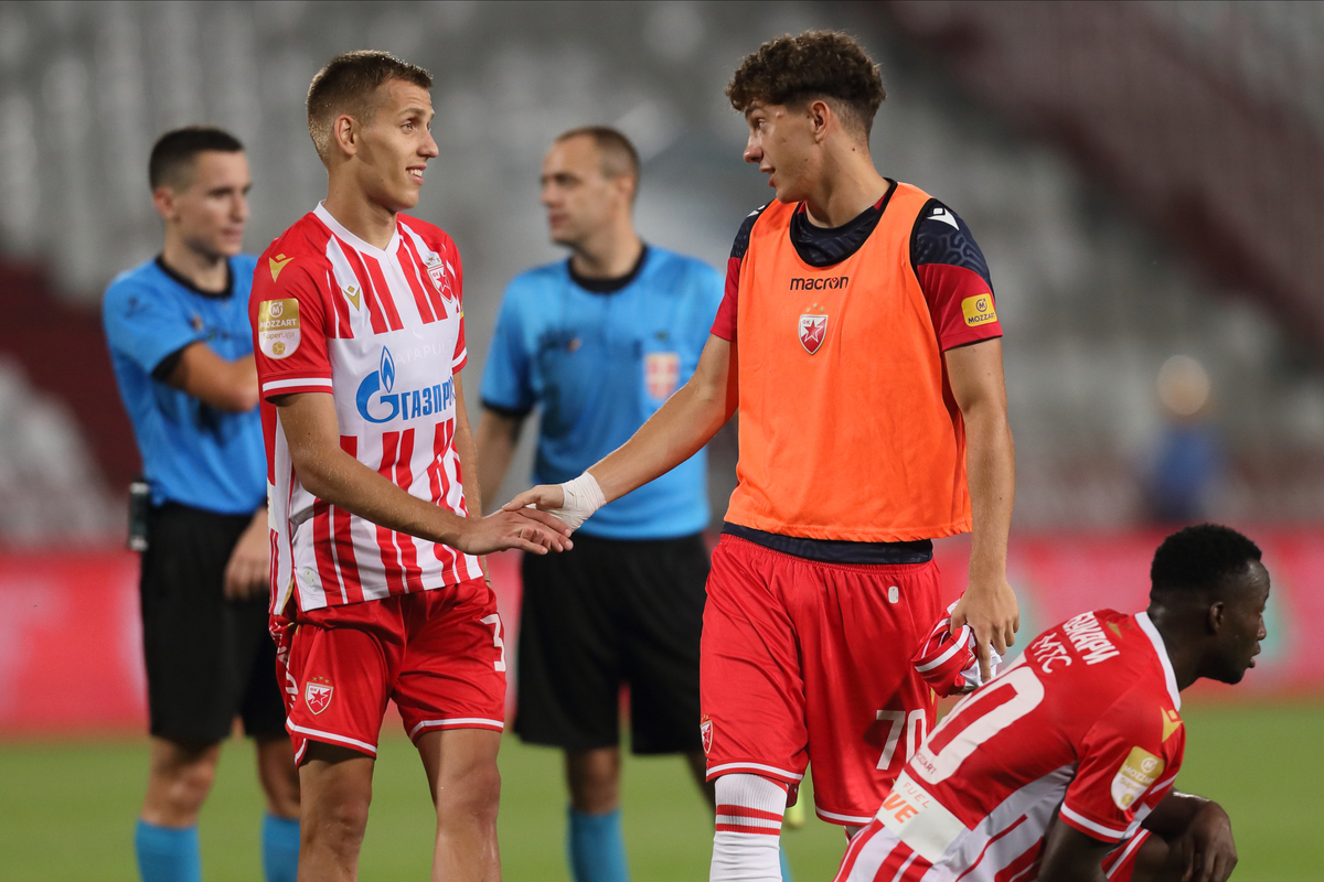 VLADIMIR LUCIC i UROS KABIC fudbaleri Crvene zvezde na utakmici Superlige Prvenstva Srbije protiv Spartaka Subotica na stadionu Rajka Mitica, Beograd 19.08.2023. godine Foto: Marko Metlas Fudbal, Spartak Subotica, Superliga Prvenstvo Srbije, Crvena zvezda
