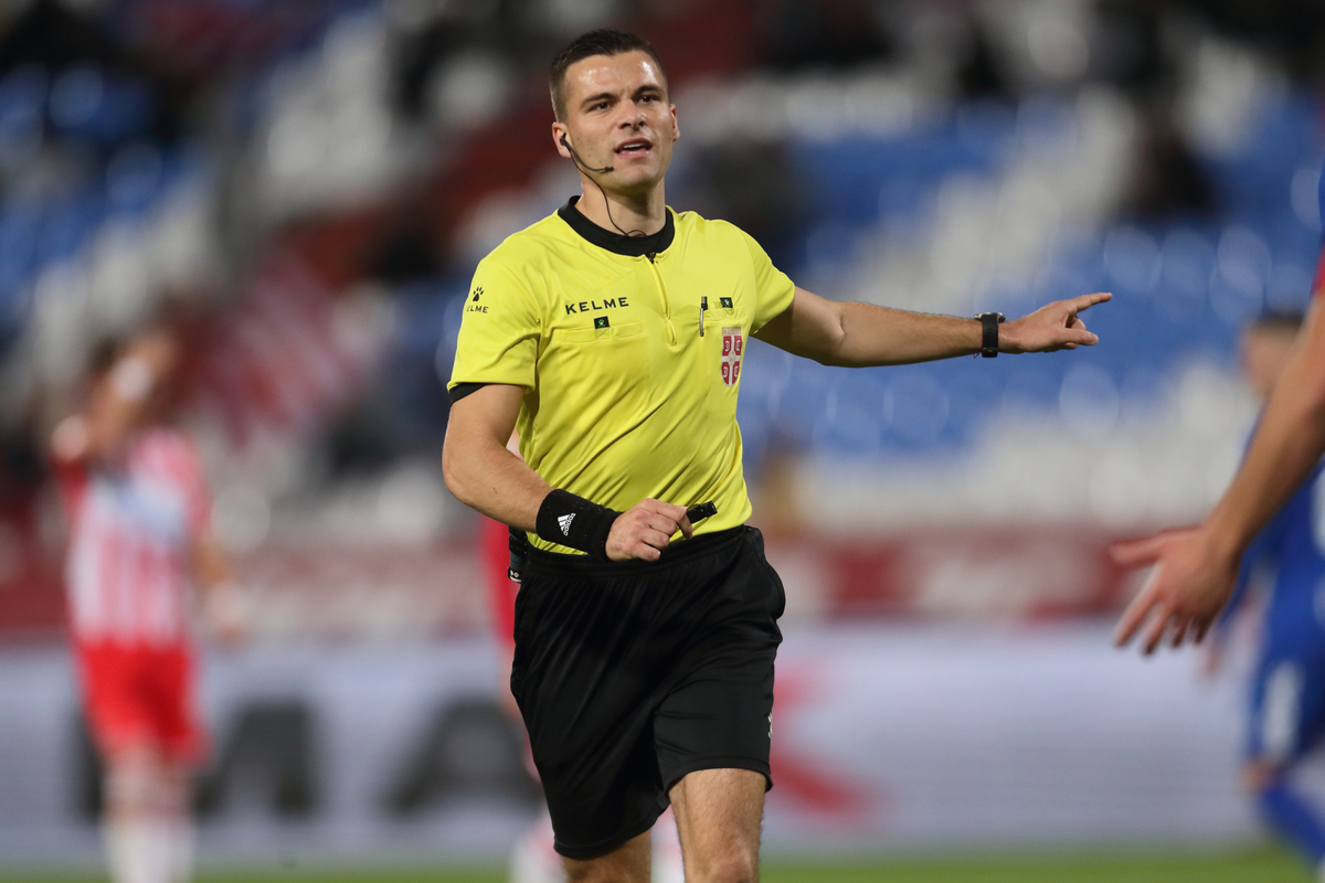 DANILO NIKOLIC sudija fudbaler Crvene zvezde na utakmici Superlige Prvenstva Srbije protiv Radnika Surdulica na stadionu Rajka Mitica, Beograd, 04.11.2023. godine Foto: Marko Metlas Fudbal, Crvena zvezda, Superliga Prvenstvo Srbije, Radnik Surdulica