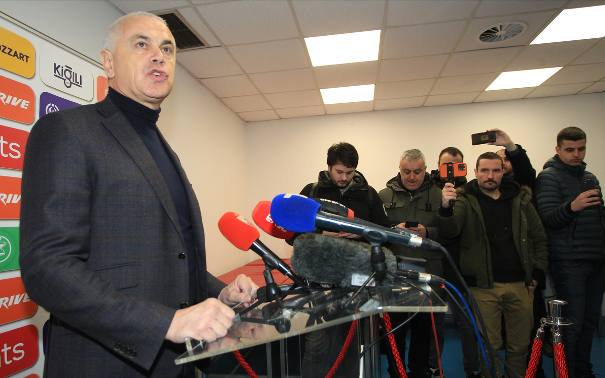 Pocetak priprema FK Crvena zvezda, na stadionu Rajko Mitic, ZVEZDAN TERZIC Beograd, 10.01.2024. foto: MN Press / vm Fudbal, Crvena zvezda