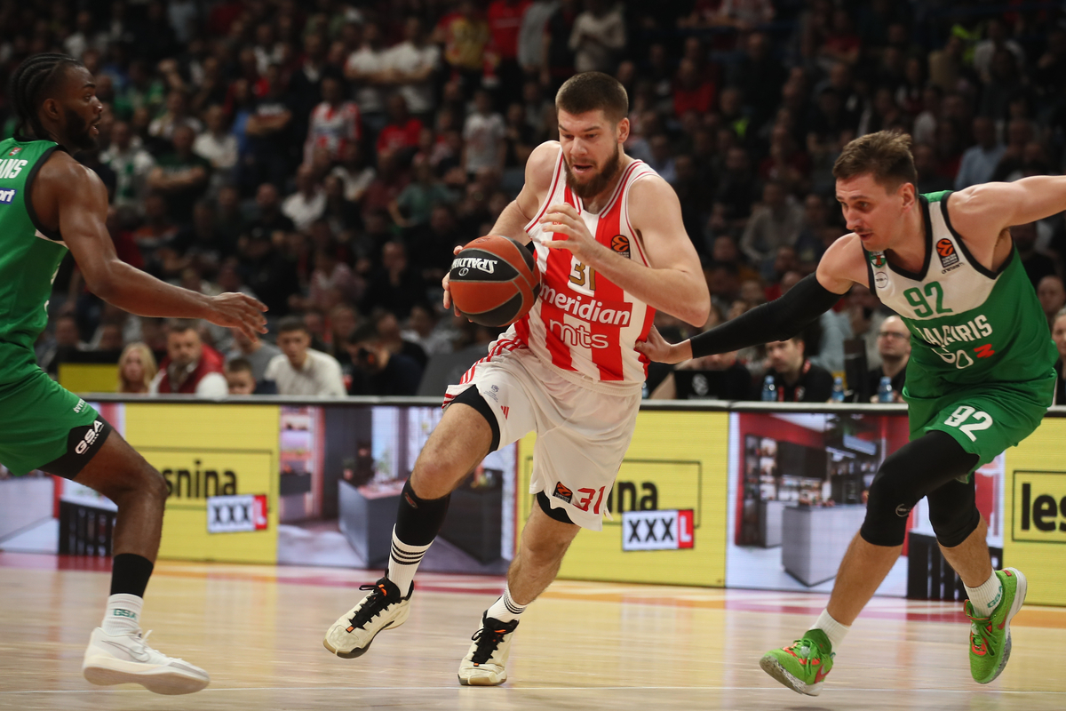 kosarkas Crvene Zvezde na utakmici Evrolige protiv Zalgirisa u hali Beogradska Stark Arena, Beograd 09.02.2024. godine Foto: Ivica Veselinov / MN PRESS KOSARKA, BASKETBALL, EVROLIGA, EUROLEAGUE, CRVENA ZVEZDA, ZALGIRIS