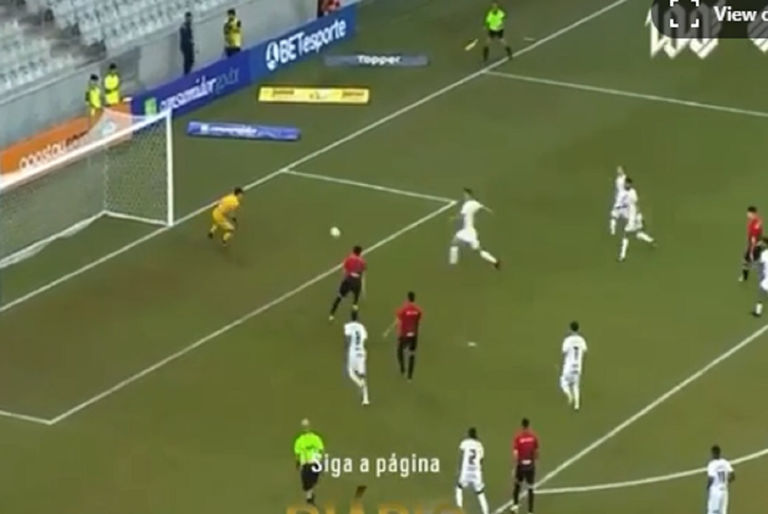 komični autogol