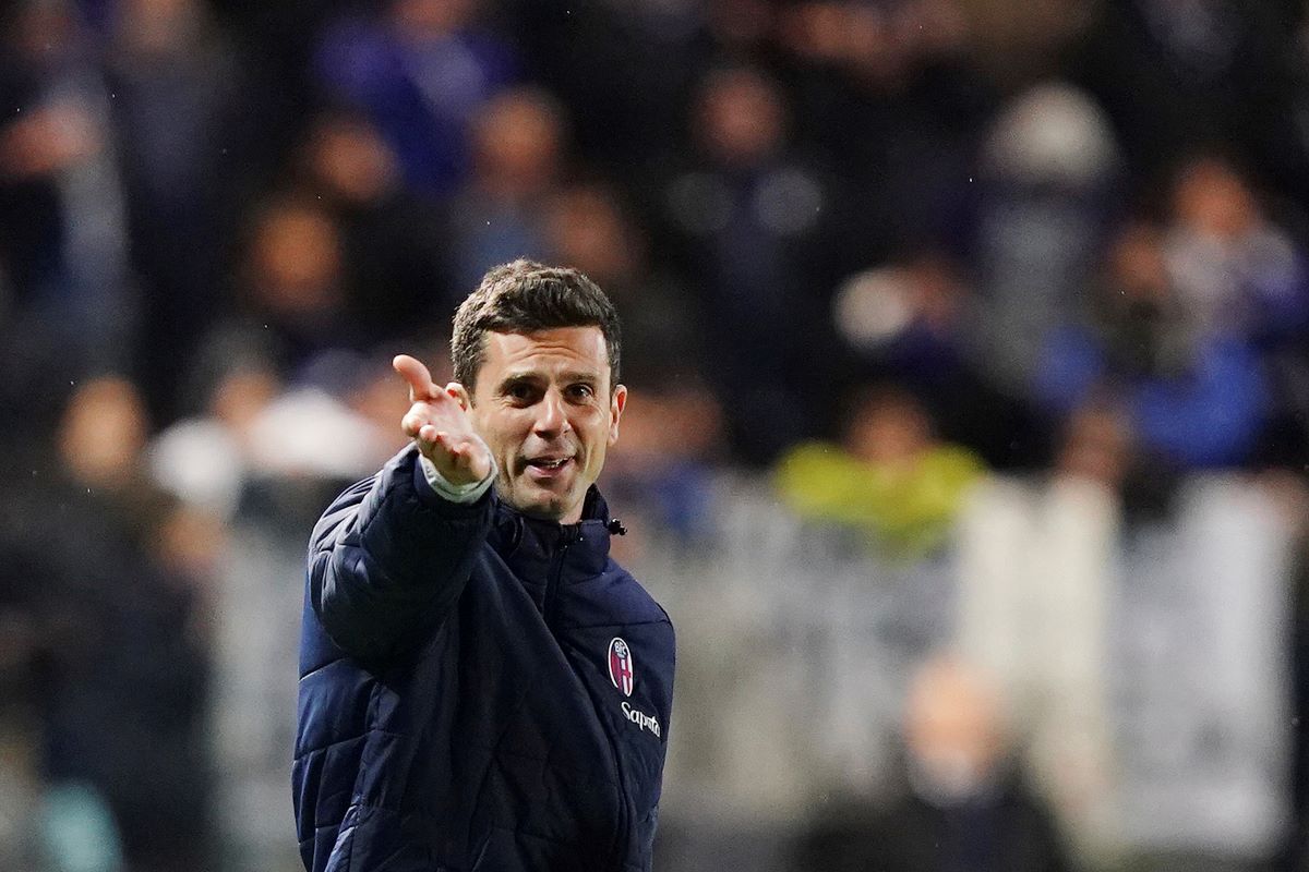 Bologna's head coach Thiago Motta gestures during the Serie A soccer match between Atalanta and Bologna at the Gewiss Stadium stadium in Bergamo, Italy, Sunday, March 3, 2024. (Spada/LaPresse via AP)