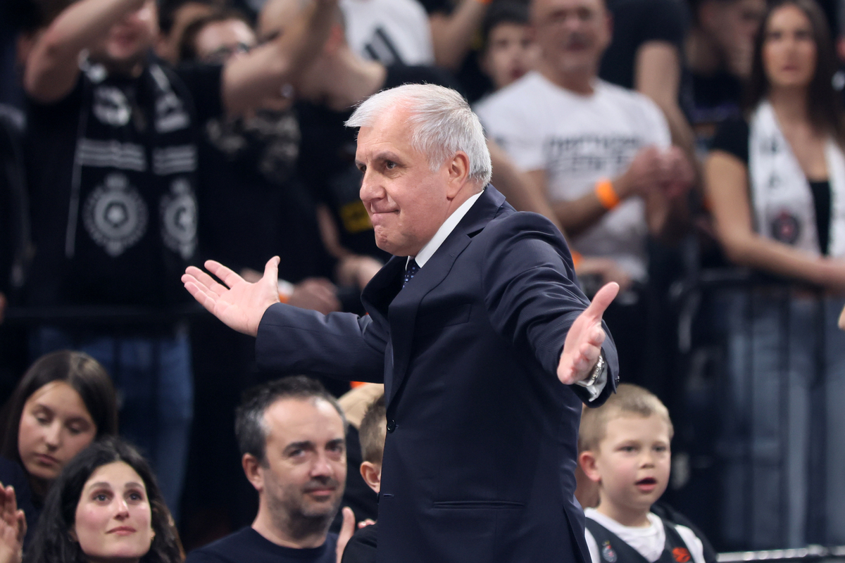 Trener Partizana na utakmici Evrolige protiv Real Madrida u hali Stark Beogradska arena, Beograd 21.03.2024. godine Foto: Marko Metlas Kosarka, Partizan, Evroliga, Real Madrid