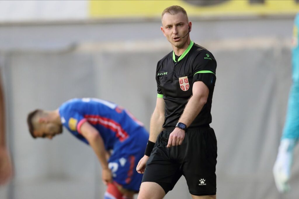 PAVLE ILIC sudija fudbaleri Crvene zvezde na utakmici Superlige Prvenstva Srbije protiv Vozdovca na stadionu Vozdovca, Beograd 08.05.2023. godine Foto: Marko Metlas Fudbal, Vozdovac, Superliga Prvenstvo Srbije, Crvena zvezda