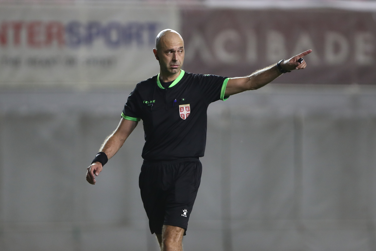 STANKO OSTRACANIN sudija na utakmici Mocart Superlige Srbije fudbalera Vozdovca protiv Crvene Zvezde na stadionu Vozdovca, Beograd 26.08.2023. godine Foto: Ivica Veselinov / MN PRESS FUDBAL, FOOTBALL, FK CRVENA ZVEZDA, FK VOZDOVAC, MOZZART SUPERLIGA, PRVENSTVO SRBIJE, NATIONAL CHAMPIONSHIP