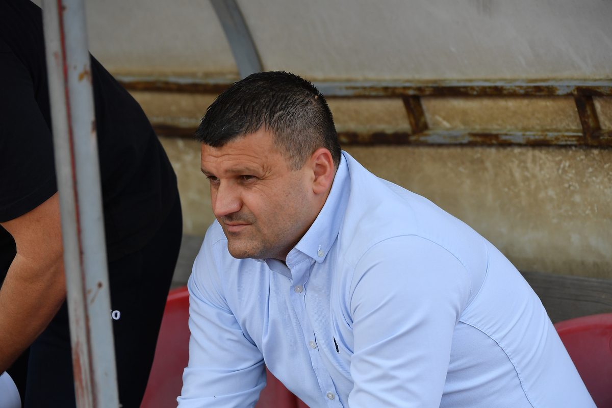 FEDJA DUDIC trener fudbalera Radnickog Kragujevac na utakmici Superlige Prvenstva Srbije protiv Partizana na stadionu Cika Daca, Kragujevac 25.10.2023. godine Foto: Marko Metlas Fudbal, Partizan, Superliga Prvenstvo Srbije, Radnicki Kragujevac