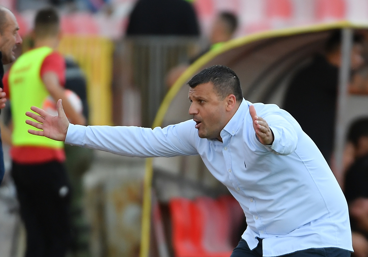FEDJA DUDIC trener fudbalera Radnickog Kragujevac na utakmici Superlige Prvenstva Srbije protiv Partizana na stadionu Cika Daca, Kragujevac 25.10.2023. godine Foto: Marko Metlas Fudbal, Partizan, Superliga Prvenstvo Srbije, Radnicki Kragujevac
