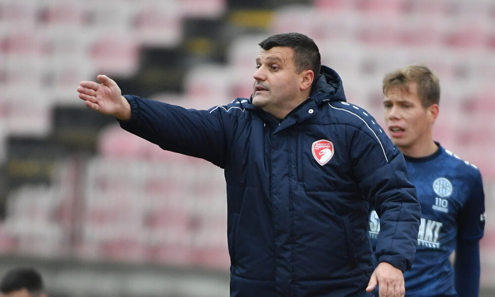 FEDJA DUDIC trener fudbalera Radnickog1923 na utakmici Superlige Prvenstva Srbije protiv TSC-a na stadionu Cika Daca, Kragujevac 09.12.2023. godine Foto: MI / MN PRESS FUDBAL, MOZZART SUPERLIGA SRBIJE, PRVENSTVO SRBIJE, RADNICKI 1923 KRAGUJEVAC, TSC