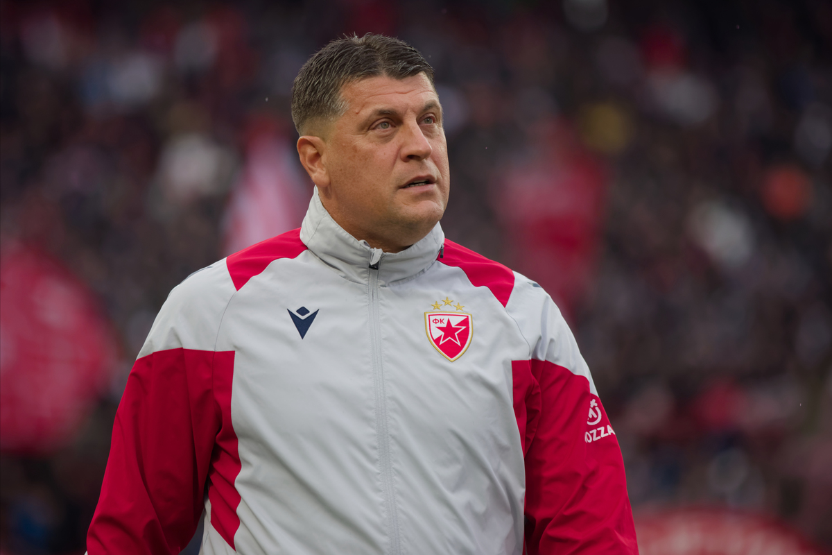 VLADAN MILOJEVIC trener fudbalera Crvene zvezde na utakmici Superlige Prvenstva Srbije protiv Cukarickog na stadionu Rajka Mitica, Beograd, 24.02.2024. godine Foto: Marko Metlas Fudbal, Crvena zvezda, Superliga Prvenstvo Srbije, Cukaricki