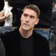 DUSAN VLAHOVIC, fudbaler Juventusa i bivsi fudbaler Partizana, na utakmici Evrolige protiv Barselone, u Beogradskoj Stark areni. Beograd, 28.03.2023. foto: Nebojsa Parausic Kosarka, Euroleague, Partizan, Barselona