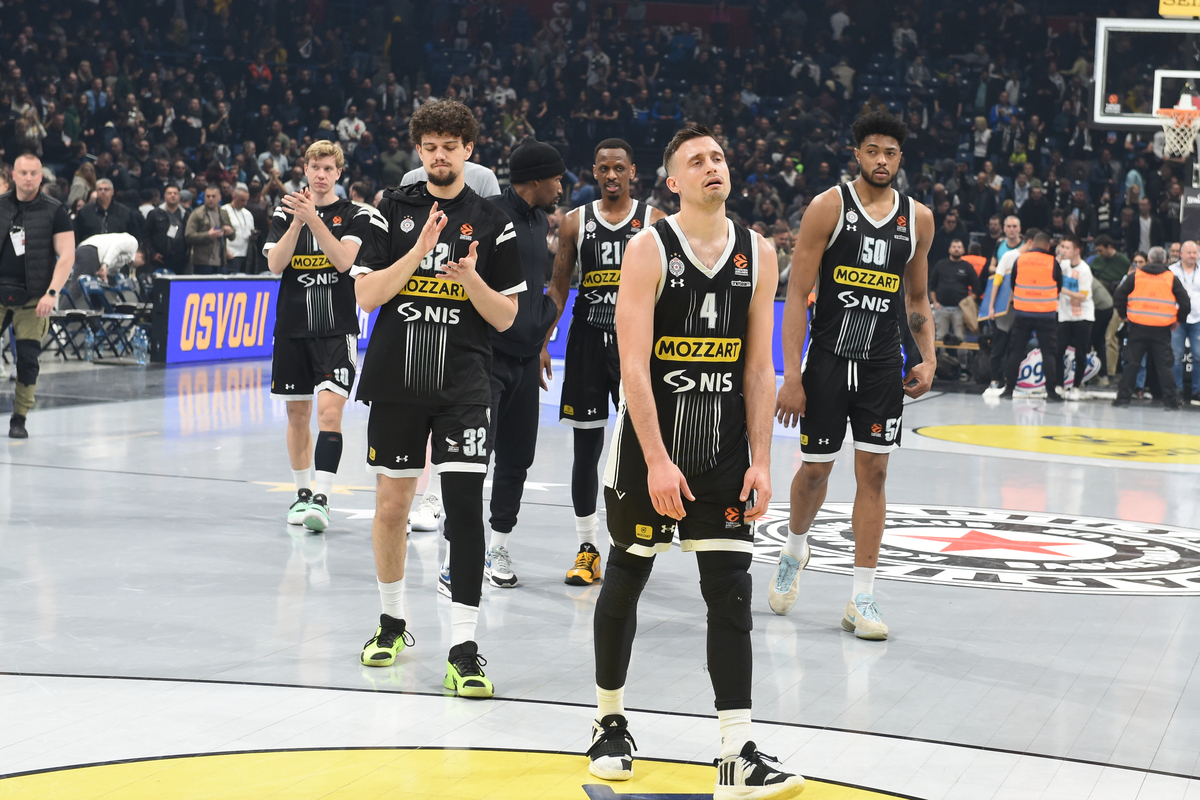 Aleksa Avramović, Uroš Trifunović, Bruno Kaboklo, kosarkas Partizana, na utakmici Evrolige protiv Reala, u Beogradskoj Stark Areni. Beograd, 21.03.2024. foto: Nebojsa Parausic / MN Press BASKETBALL, EUROLEAGUE, PARTIZAN, REAL