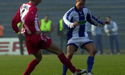 Nemanja Vucicevic fudbaler OFK Beograda na utakmici prvenstva Srbije i Crne Gore protiv Dragana Mladenovica iz Crvene zvezde na stadionu OFK Beograda 23.11.2003. godine Foto: Marko Metlas