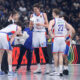 TOMISLAV MIJATOVIC trener, TIBOR PLEISS Tibor Plajs, JUSTUS HOLLATZ Justus Holac, WILL CLYBURN Vil Klajburn kosarkasi Anadolu Efesa na utakmici Evrolige protiv Partizana u hali Stark Beogradska arena, Beograd 29.02.2024. godine Foto: Marko Metlas Kosarka, Partizan, Evroliga, Anadolu Efes