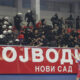 Policija uleće među Firmaše, navijače Vojvodine na utakmici finala upa Srbije Vojvodina - Partizan u SC Slana Bara, Novi Sad 13.04.2024. godine Foto: Ivica Veselinov / MN PRESS RUKOMET, HANDBALL, KUP SRBIJE, NATIONAL CUP, VOJVODINA, PARTIZAN