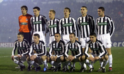 Ekipa fudbalera Partizana na utakmici Lige sampiona protiv Olimpika iz Marselja na stadionu Partizana stoje L-D Djordje Pantic, Vladimir Ivic, Tomas Raza Zonsa, Dejan Ognjanovic, Andrija Delibasic, Ivica Iliev, cuce L-D Sasa Ilic, Branko Savic, Nikola Malbasa, Igor Duljaj i Milivoje Cirkovic 09.12.2003. godine Foto: Marko Metlas