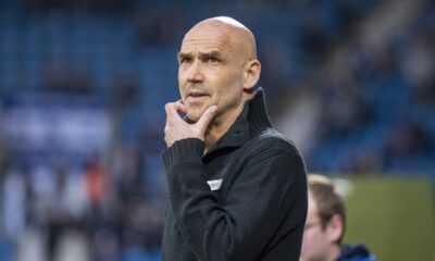 Bochum's head coach Thomas Letsch enters the stadium prior to the Bundesliga soccer match between VfL Bochum and SV Darmstadt 98 in Bochum, Germany, Sunday, March 31, 2024. Photo: David Inderlied/dpa via AP)
