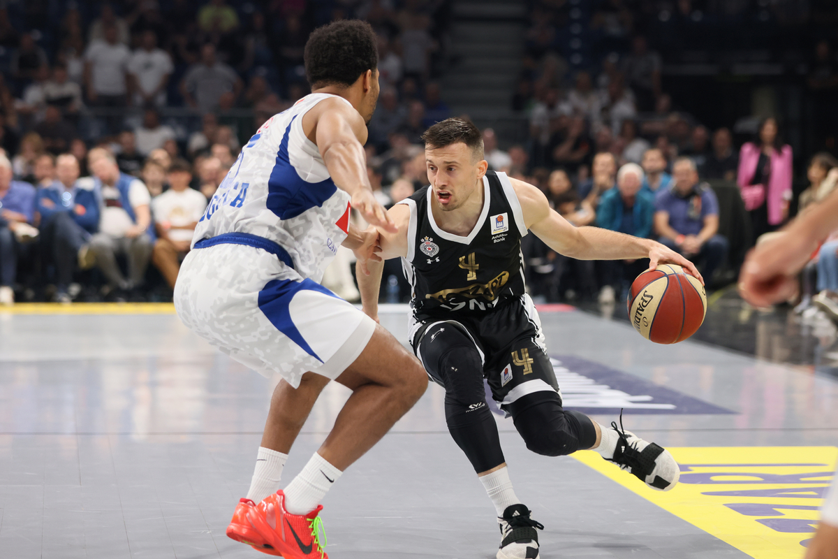 kosarkas Partizana na utakmici polufinala plej ofa ABA lige protiv Buducnosti u hali Beogradska arena, Beograd 10.05.2024. godine Foto: Marko Metlas Kosarka, ABA liga, Partizan, Buducnost, Plej of, Polufinale