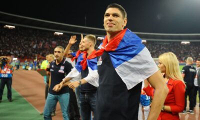 MARKO PODRASCANIN i odbojkasi Srbije, Evropski prvaci, na utakmici Lige sampiona Crvena zvezda - Olimpijakos, na stadionu Rajko Mitic. Beograd, 01.10.2019. foto: Nebojsa Parausic Fudbal, Liga sampiona, Crvena zvezda, Olimpijakos