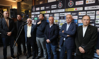 IVICA KRALJ sportski direktor, MILOS VAZURA direktor, IGOR DULJAJ trener, MILORAD VUCELIC predsednik, IVAN CURKOVIC bivsi predsednik fudbaleri Partizana novogodisnji koktel i predstavljanje kalendara u hotelu Cepter , Beograd 26.12.2023. godine Foto: Marko Metlas Fudbal, Partizan, Kalendar, Koktel