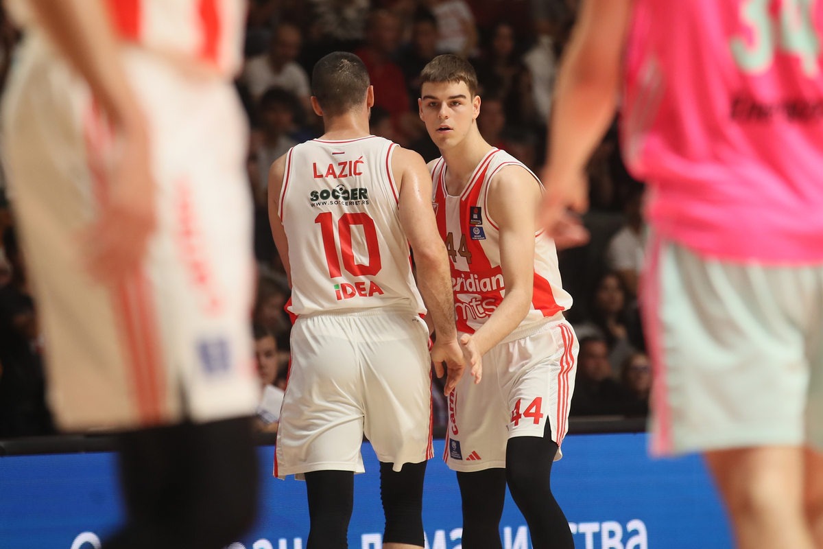 kosarkas Crvene Zvezde na utakmici polufinala plejofa ABA lige protiv Mege hali Aleksandar Nikolic, Beograd 03.05.2024. godine Foto: Ivica Veselinov / MN PRESS KOSARKA, BASKETBALL, ABA LIGA, ABA LEAGUE, CRVENA ZVEZDA, MEGA MIS