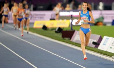 Nadia Battocletti, of Italy, approaches the finish line to win the women'a 10000 meters final at the European Athletics Championships in Rome, Tuesday, June 11, 2024. (AP Photo/Alessandra Tarantino)