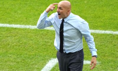 Italy's head coach Luciano Spalletti reacts during a round of sixteen match between Switzerland and Italy at the Euro 2024 soccer tournament in Berlin, Germany, Saturday, June 29, 2024. (AP Photo/Markus Schreiber)