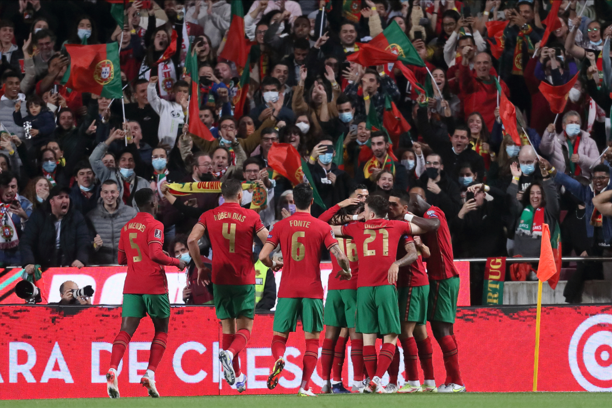 RADOST fudbalera reprezentacije Portugalije na utakmici kvalifikacija za FIFA Svetsko prvenstvo protiv Srbije na stadionu Estadio da Luz, Lisabon 14.11.2021. godine Foto: Marko Metlas Fudbal, Reprezentacija, Srbija, Portugalija, Kvalifikacije za Svetsko prvenstvo