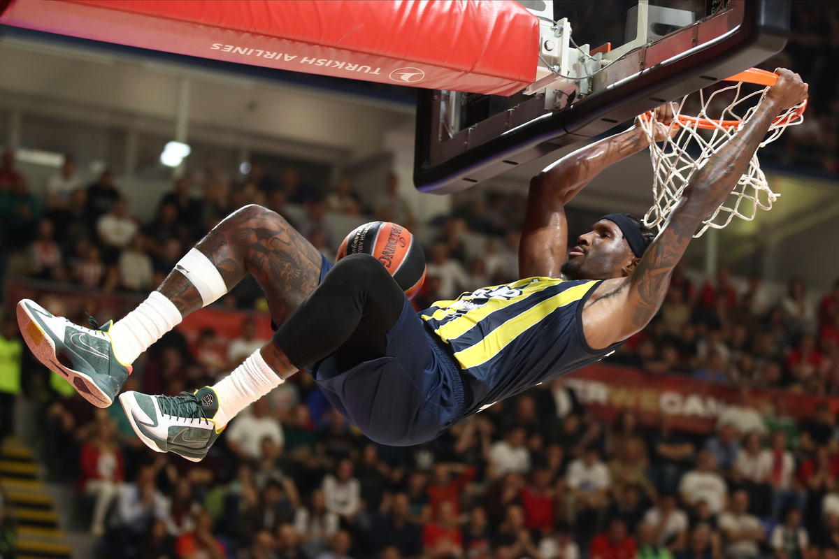 NIGEL HAYES DAVIS Najdzel Hejs Dejvis kosarkas Fenerbahcea na utakmici Evrolige protiv Crvene Zvezde u hali Aleksandar Nikolic, Beograd 13.04.2023. Foto: Ivica Veselinov / MN PRESS KOSARKA, BASKETBALL, EVROLIGA, EUROLEAGUE, CRVENA ZVEZDA, FENERBAHCE ISTANBUL