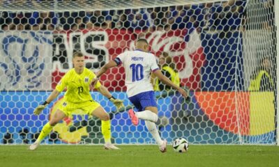 Kylian Mbappe of France fails to score during a Group D match between Austria and France at the Euro 2024 soccer tournament in Duesseldorf, Germany, Monday, June 17, 2024. (AP Photo/Andreea Alexandru)