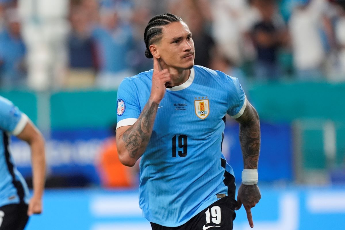 Uruguay's Darwin Nunez celebrates after scoring his side's 2nd goal against Panama during a Copa America Group C soccer match in Miami Gardens, Fla, Sunday, June 23, 2024. (AP Photo/Marta Lavandier)