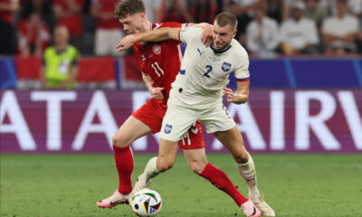 STRAHINJA PAVLOVIC fudbaler reprezentacije Srbije na utakmici UEFA Evropskog prvenstva 2024 godine protiv ANDREAS SKOV OLSEN iz Danske na stadionu Minhen fudbal arena, Minhen, 25.06.2024. godine Foto: Marko Metlas Fudbal, Reprezentacija, Srbija, UEFA Evropsko prvenstvo, EURO 2024, Danska