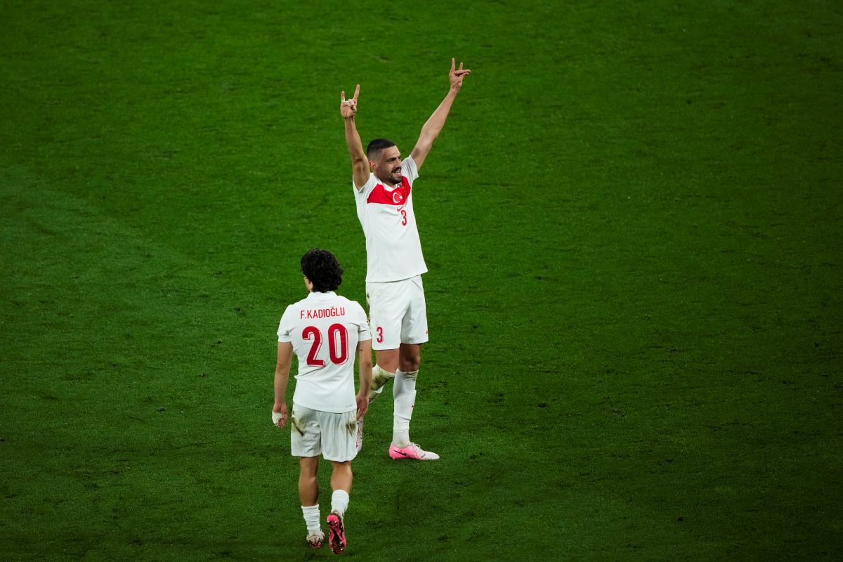 Turkey's Merih Demiral, right, celebrates after scoring his side second goal during a round of sixteen match between Austria and Turkey at the Euro 2024 soccer tournament in Leipzig, Germany, Tuesday, July 2, 2024. (AP Photo/Ebrahim Noroozi)