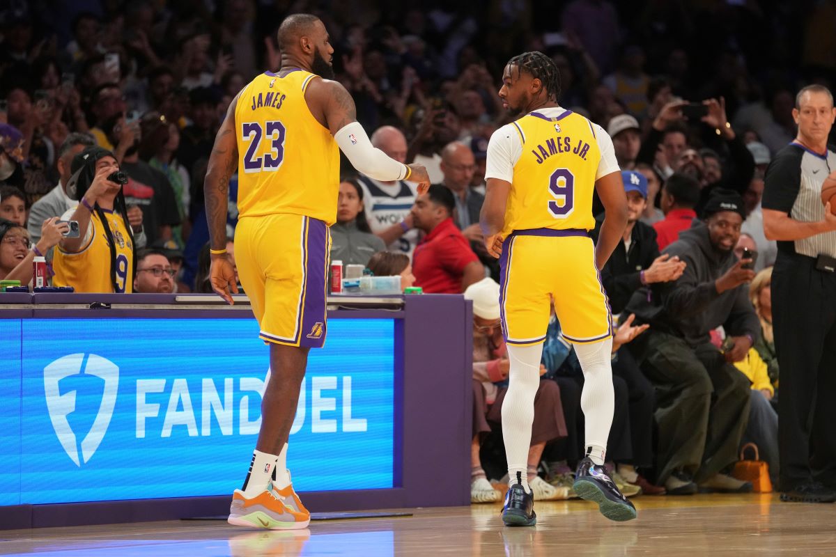 Lebron i Broni Džejms