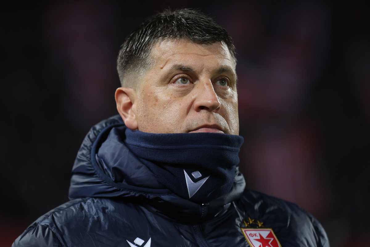 VLADAN MILOJEVIC trener fudbalera Crvene Zvezde na utakmici Mocart Superlige protiv Tekstilca na stadionu Rajko Mitic, Beograd 07.12.2024. godine Foto: Ivica Veselinov / MN PRESS FUDBAL, FOOTBALL, MOZZART SUPERLIGA, CRVENA ZVEZDA, RED STAR, NATIONAL CHAMPIONSHIP, PRVENSTVO SRBIJE, TEKSTILAC ODZACI