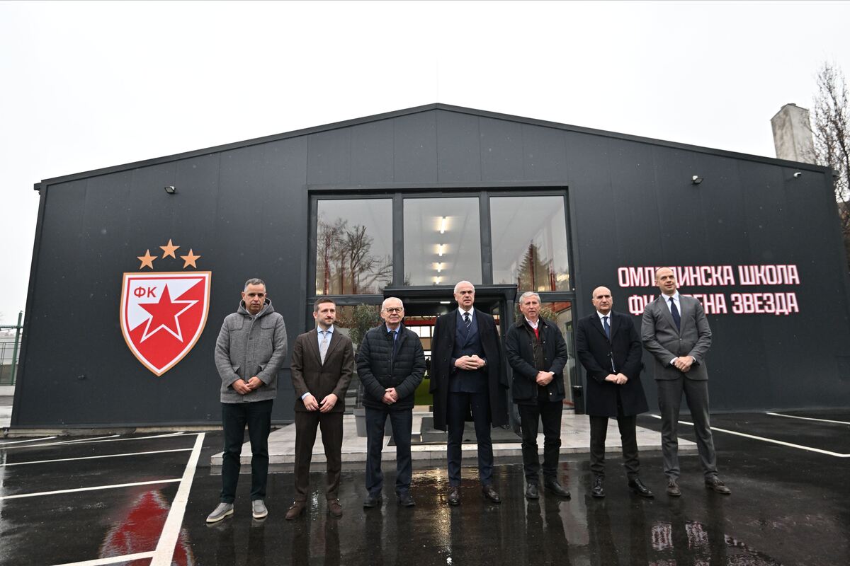 Uprava Crvene zvezde Omladinska skola na stadionu Rajka Mitica, Beograd, 20.12.2024. godine Foto: Marko Metlas Fudbal, Crvena zvezda