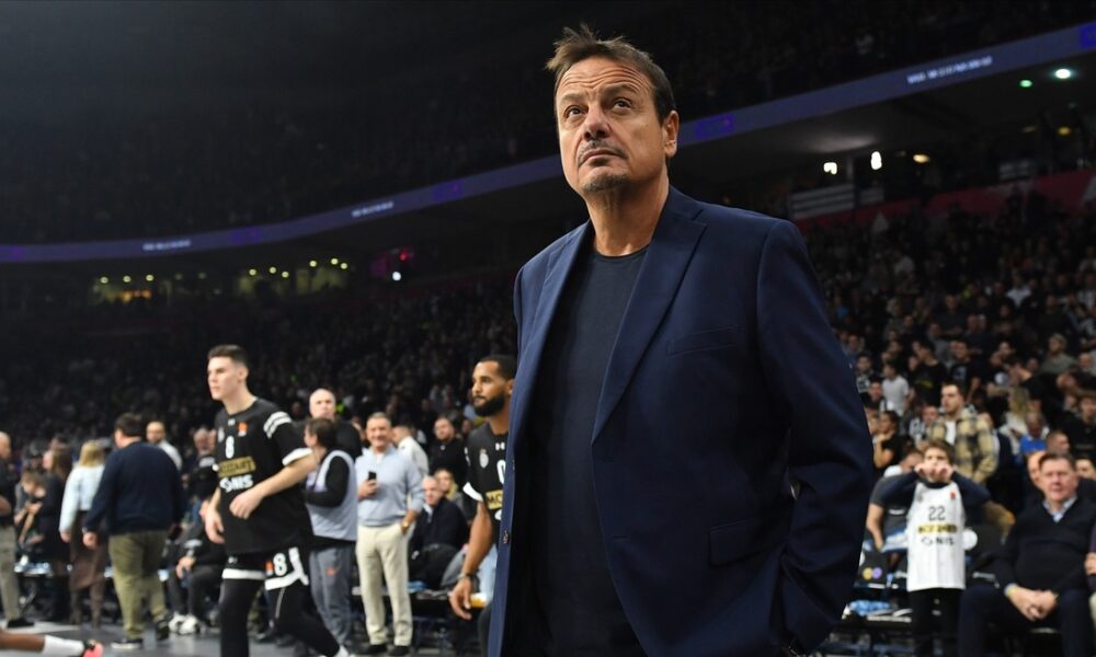 Trener Panatinaikosa na utakmici Evrolige protiv Partizana u hali Stark Beogradska arena, Beograd 05.12.2024. godine Foto: Marko Metlas Kosarka, Partizan, Evroliga, Panatinaikos Atina