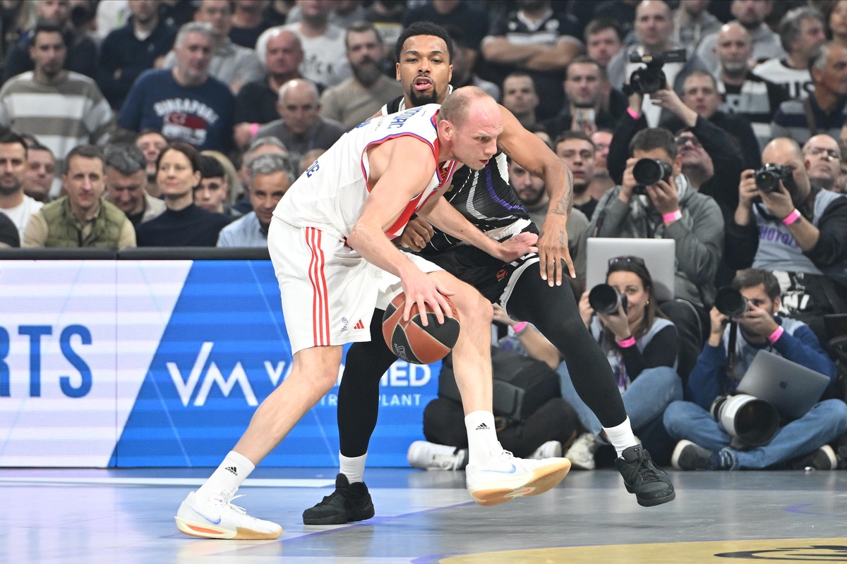 kosarkas Crvene zvezde na utakmici Evrolige protiv Parizana u hali Beogradska arena, Beograd 31.01.2025. godine Foto: Marko Metlas Kosarka, Crvena zvezda, Evroliga, Partizan