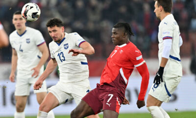 MILOS VELJKOVIC fudbaler reprezentacije Srbije na utakmici UEFA Lige nacija protiv BREEL EMBOLO Bril Embolo iz Svajcarske na stadionu Lecigrund, Cirih 15.11.2024. godine Foto: Marko Metlas Fudbal, Reprezentacija, Srbija, Svajcarska, UEFA Liga nacija
