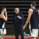 MIHAILO PETROVIC i SVETISLAV PESIC selektor i trener kosarkasa reprezentacije Srbije na treningu pred utakmicu kvalifikacija za FIBA Evropsko prvenstvo 2025 u hali Aleksandar Nikolic Pionir, Beograd 18.02.2025. godine Foto: Marko Metlas Kosarka, Srbija, Kvalifikacije za Evropsko prvenstvo 2025