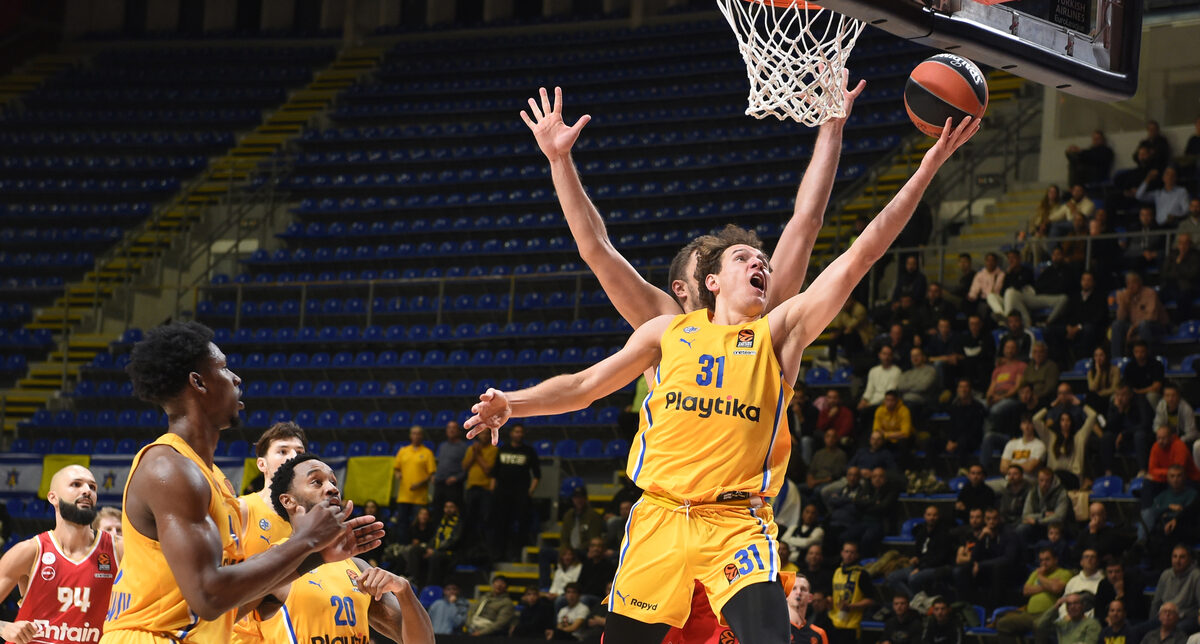 ROKAS JOKUBAITIS, kosarkas Makabija, na utakmici Evrolige protiv Olimpijakosa, u hali Aleksandar Nikolic Beograd, 14.11.2024. foto: Nebojsa Parausic / MN Press photo Kosarka, Euroleague, Makabi, Olimpijakos