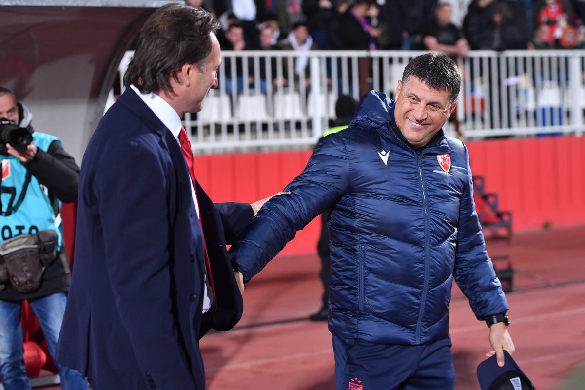 VLADAN MILOJEVIC trener fudbaler Crvene zvezde na utakmici Superlige Prvenstva Srbije protiv MIROSLAV TANJGA trener Vojvodine Novi Sad na stadionu Karadjordje, Novi Sad 29.03.2025. godine Foto: Marko Metlas Fudbal, Crvena zvezda, Superliga Prvenstvo Srbije, Vojvodina Novi Sad
