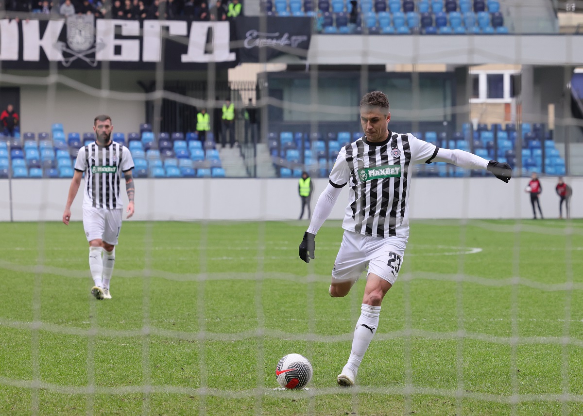 nemanja nikolic partizan