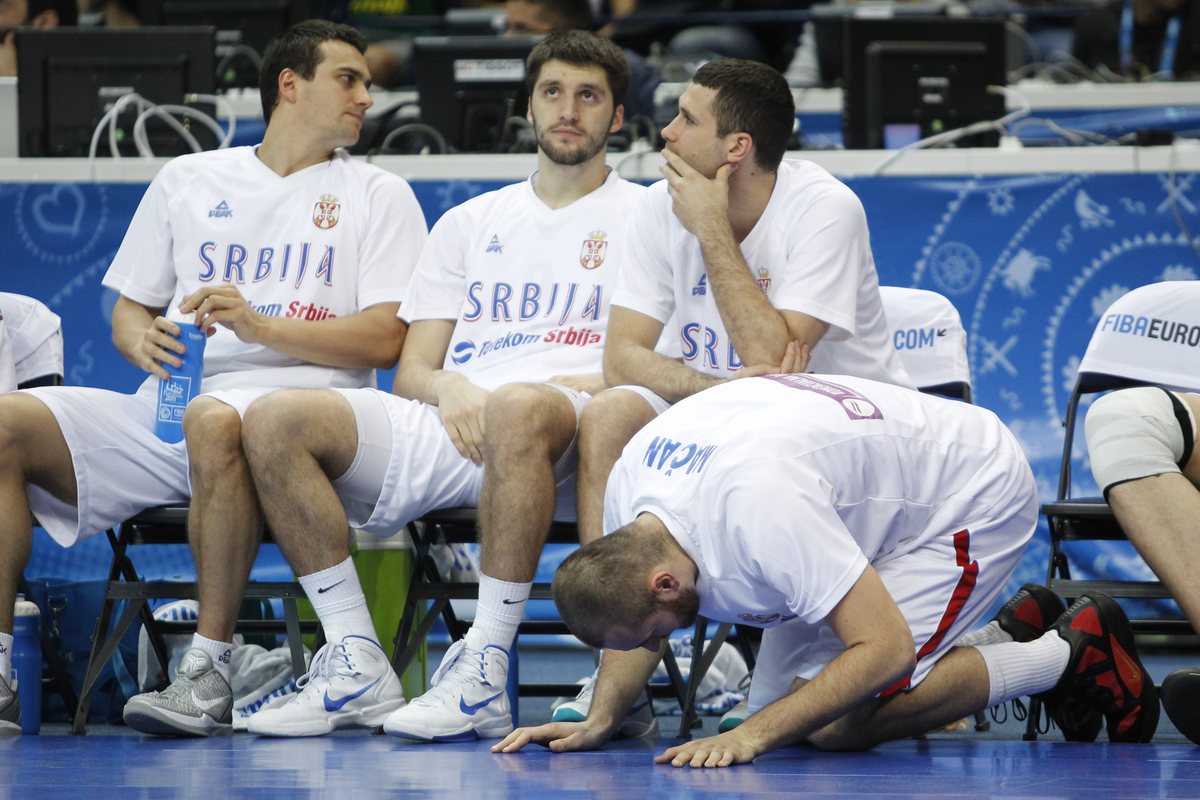 Ivan Paunic, Stefan Markovic, Aleksandar Rasic, Milan Macvan kosarkasi reprezentacije Srbije na utakmici FIBA Evropskog prvenstva 2011 protiv Turske u Simens areni u Viljnusu Litvanija tuga 11.09.2011. godine Foto: Marko Metlas