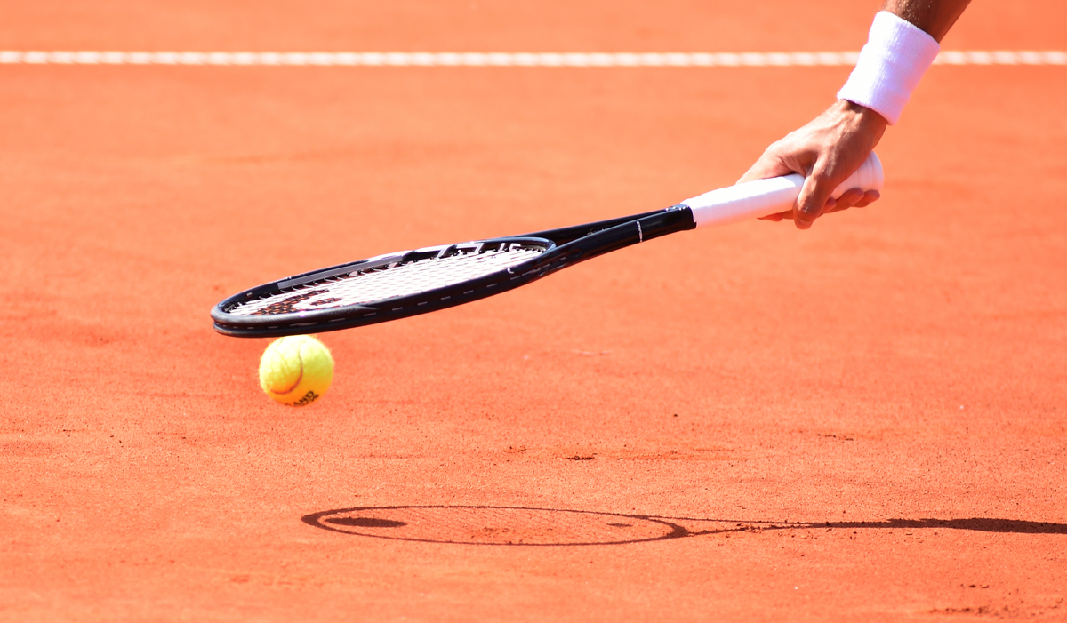 Reket i lopta na ATP turniru Belgrade Open, na terenima TC Novak na SC MGM. Beograd, 25.05.2021. foto: Nebojsa Parausic Tenis, Ilustracija
