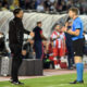 ALEKSANDAR STANOJEVIC, trener fudbalera Partizana, i sudija NOVAK SIMOVIC, na prvenstvenoj utakmici protiv Crvene zvezde, na stadionu JNA. Beograd, 19.09.2021. foto: Nebojsa Parausic Fudbal, 165. derbi, Partizan, Crvena zvezda