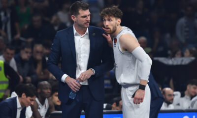TIAGO SPLITTER Tiago Spliter trener i MIKAEL JANTUNEN kosarkasa Pariza na utakmici Evrolige protiv Partizana u hali Beogradska arena, Beograd 22.01.2025. godine Foto: Marko Metlas Kosarka, Partizan, Evroliga, Pariz